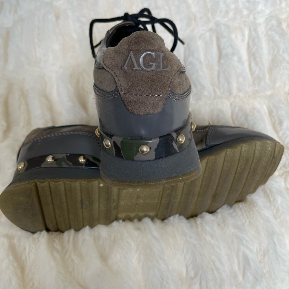 Women’s AGI tennis shoes EUC size 7. - Picture 2 of 5